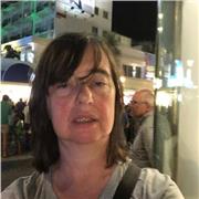 Sono disponibili bile ad aiutare a migliorare l’apprendimento della lingua scritta e orale, rispettando le regole ortografiche.